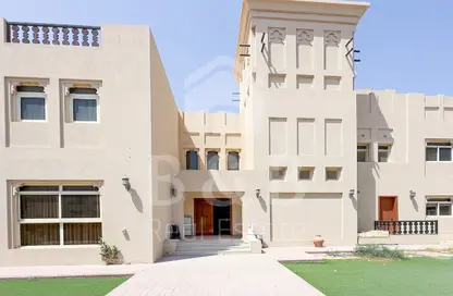 فيلا - 5 غرف نوم - 8 حمامات للايجار في فلل قرية الحمرا - قرية الحمرا - رأس الخيمة