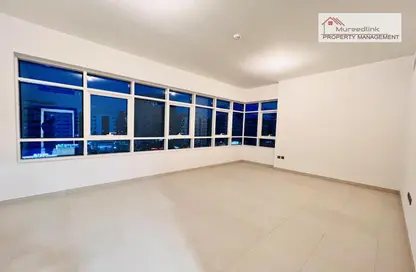 Empty Room image for: Apartment - 2 Bedrooms - 3 Bathrooms for rent in Tourist Club Area - Abu Dhabi, Image 1