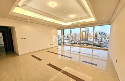 شقة - 2 غرف نوم - 3 حمامات للايجار في وايف تاور - شارع الكورنيش - أبوظبي