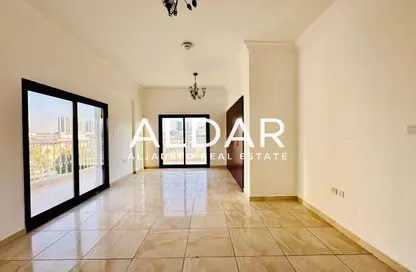 شقة - 2 غرف نوم - 2 حمامات للايجار في بناية لولينا - الضاحية 12 - قرية الجميرا سركل - دبي شقة - 2 غرف نوم - 2 حمامات للايجار في بناية لولينا - الضاحية 12 - قرية الجميرا سركل - دبي