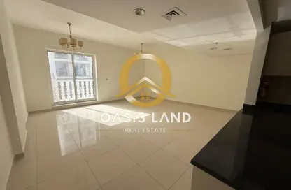 Apartment - 2 Bedrooms - 3 Bathrooms for rent in Royal JVC Building - Jumeirah Village Circle - Dubai