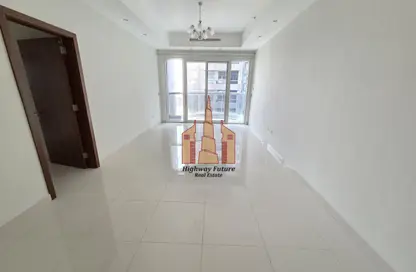 Apartment - 2 Bedrooms - 3 Bathrooms for rent in Sahara Tower 4 - Sahara Complex - Al Nahda - Sharjah