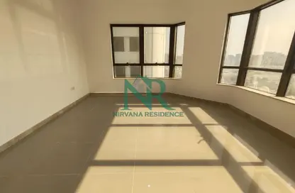 Apartment - 3 Bedrooms - 3 Bathrooms for rent in Al Najda Street - Abu Dhabi