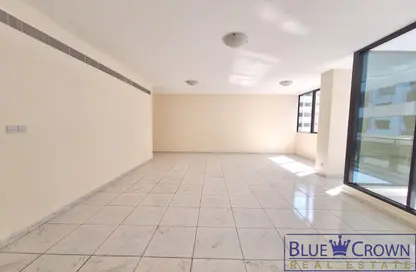 Apartment - 3 Bedrooms - 3 Bathrooms for rent in Golden Sands 7 - Mankhool - Bur Dubai - Dubai