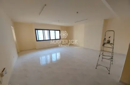Empty Room image for: Apartment - 3 Bedrooms - 3 Bathrooms for rent in Al Majaz 2 - Al Majaz - Sharjah, Image 1