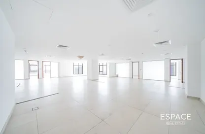 Office Space - Studio - 1 Bathroom for rent in Grosvenor Business Tower - Barsha Heights (Tecom) - Dubai