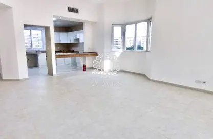 شقة - غرفة نوم - 2 حمامات للايجار في شقق غاردن نورث واست - مجتمع الحدائق - مجمع دبي للإستثمار - دبي