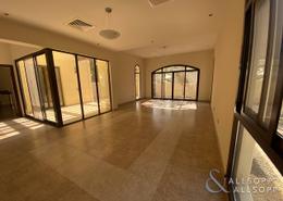 Villa - 4 bedrooms - 5 bathrooms for rent in Naseem - Mudon - Dubai