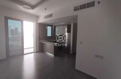 Apartment - 1 Bedroom - 2 Bathrooms for rent in Alpha Green Tower - Jumeirah Village Circle - Dubai
