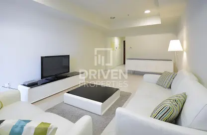 Apartment - 1 Bedroom - 2 Bathrooms for rent in Princess Tower - Dubai Marina - Dubai