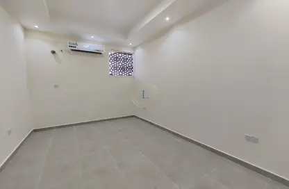 شقة - غرفة نوم - 2 حمامات للايجار في عود بن سجحان - المويجي - العين