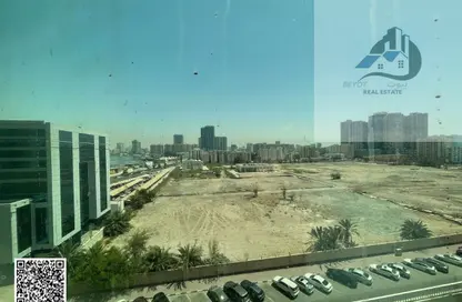 شقة - غرفة نوم - 2 حمامات للايجار في أورينت تاور 1 - أورينت تاور - البستان - عجمان
