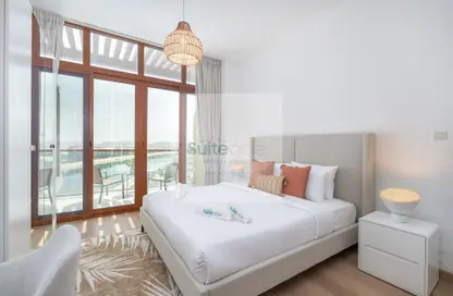 Room / Bedroom image for: Apartment - 1 Bathroom for rent in Palm Views East - Palm Views - Palm Jumeirah - Dubai, Image 1