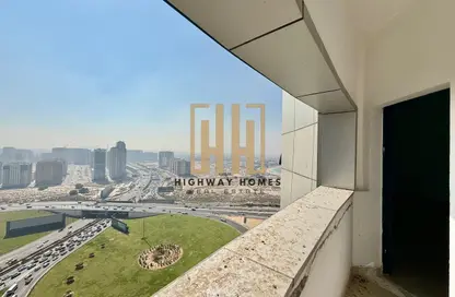 شقة - 3 غرف نوم - 4 حمامات للايجار في برج ماجيستيك - شارع التعاون - التعاون - الشارقة