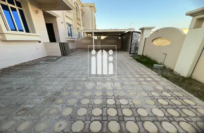 فيلا - 4 غرف نوم - 8 حمامات للايجار في مدينة خليفة - أبوظبي