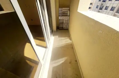 شقة - 2 غرف نوم - 3 حمامات للايجار في يو أو إس - تجارية مويلح - الشارقة