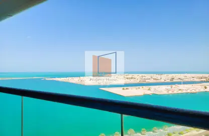 Pool image for: Apartment - 3 Bedrooms - 4 Bathrooms for rent in Saraya One - Corniche Road - Abu Dhabi, Image 1