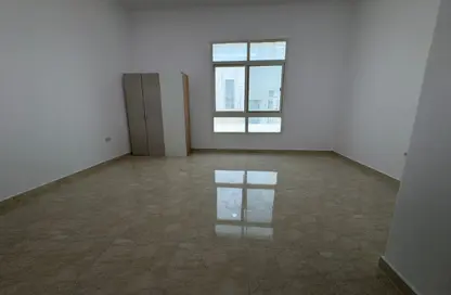 شقة - غرفة نوم - 1 حمام للايجار في مدينة الرياض - أبوظبي