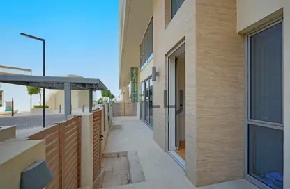 تاون هاوس - 2 غرف نوم - 3 حمامات للايجار في ممشى السعديات - منطقة السعديات الثقافية - جزيرة السعديات - أبوظبي