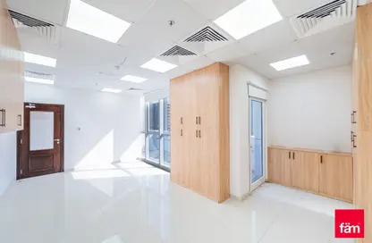 صورة لـ غرفة فارغة مكتب - استوديو - 1 حمام للبيع في ذا إكستشنج - الخليج التجاري - دبي ، صورة رقم 1