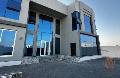 Villa - 5 Bedrooms - 6 Bathrooms for rent in Um Nahad Third - Dubai Land - Dubai