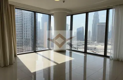 Apartment - 2 Bedrooms - 3 Bathrooms for sale in Boulevard Point - Downtown Dubai - Dubai