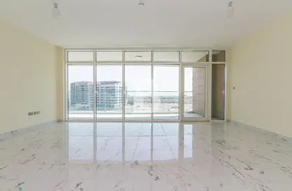 Empty Room image for: Apartment - 2 Bedrooms - 3 Bathrooms for rent in P2773 - Al Raha Beach - Abu Dhabi, Image 1