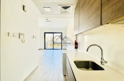 Apartment - Studio - 1 Bathroom for rent in Al Warsan 4 - Al Warsan - Dubai