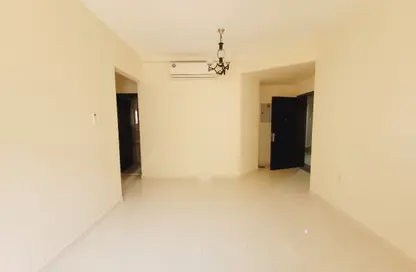 شقة - غرفة نوم - 2 حمامات للايجار في 2 الشامسي - تجارية مويلح - الشارقة