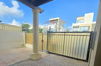 فيلا - 3 غرف نوم - 4 حمامات للبيع في الضي من حدائق بلووم - بلوم جاردنز - شارع السلام - أبوظبي