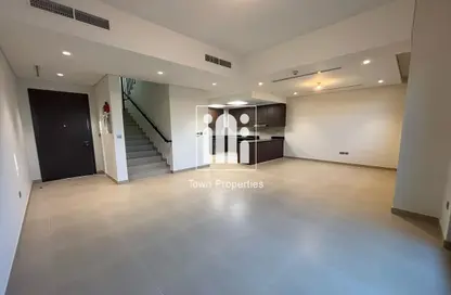 Townhouse - 2 Bedrooms - 3 Bathrooms for rent in Bloom Living - Zayed City (Khalifa City C) - Khalifa City - Abu Dhabi