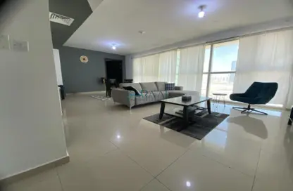 Living Room image for: Apartment - 1 Bedroom - 1 Bathroom for sale in RAK Tower - Marina Square - Al Reem Island - Abu Dhabi, Image 1
