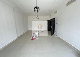صورةغرفة فارغة لـ: شقة - 2 غرف نوم - 2 حمامات للكراء في كورنيش بلازا - شارع الكورنيش - أبوظبي, صورة 1