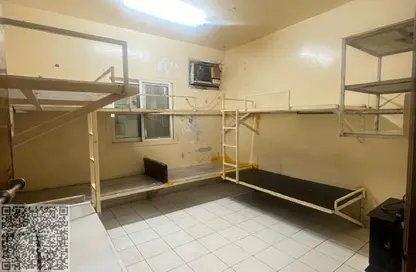سكن عمال - استوديو - 8 حمامات للايجار في 18 المنطقة الصناعية رقم - المنطقة الصناعية بالشارقة - الشارقة