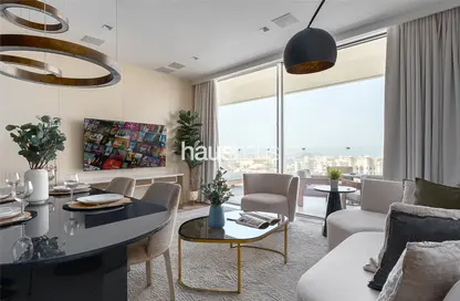 Living / Dining Room image for: Apartment - 1 Bedroom - 1 Bathroom for sale in FIVE Palm Jumeirah - Palm Jumeirah - Dubai, Image 1