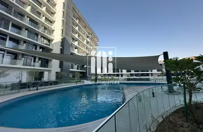 Apartment - 2 Bedrooms - 2 Bathrooms for sale in The Gate - Masdar City - Abu Dhabi
