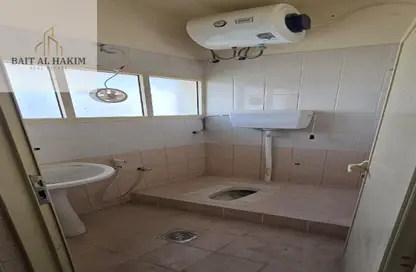 Labor Camp - Studio - 7+ Bathrooms for rent in Al Jurf Industrial 1 - Al Jurf Industrial - Ajman