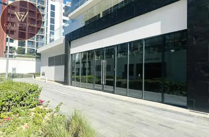 Retail - Studio - 1 Bathroom for rent in Azizi Riviera 25 - Meydan One - Meydan - Dubai