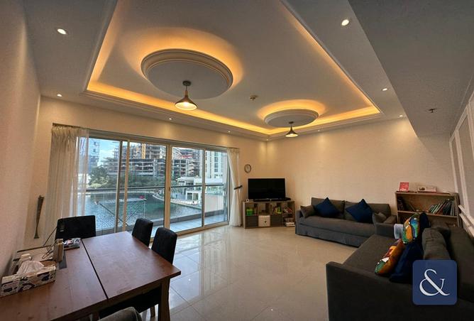 Apartment - 2 Bedrooms - 2 Bathrooms for sale in V3 Tower - Lake Allure - Jumeirah Lake Towers - Dubai