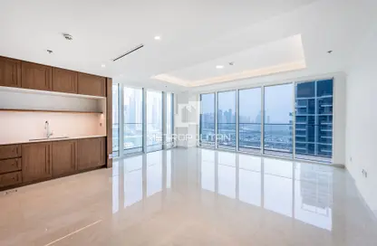 Apartment - 3 Bedrooms - 3 Bathrooms for rent in Palace Beach Residence - EMAAR Beachfront - Dubai Harbour - Dubai