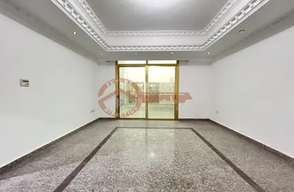 Apartment - 4 Bedrooms - 5 Bathrooms for rent in Al Saada Street - Al Mushrif - Abu Dhabi