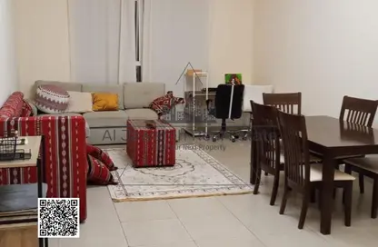 شقة - 2 غرف نوم - 3 حمامات للايجار في برج الكورنيش - طريق كورنيش عجمان - عجمان