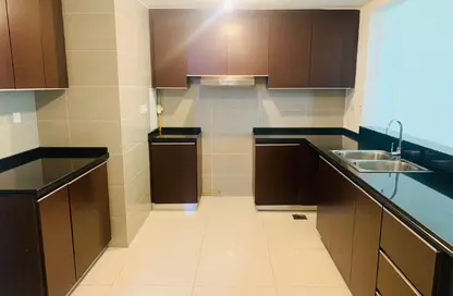 شقة - غرفة نوم - 2 حمامات للايجار في 2 مرينا هايتس - مارينا سكوير - جزيرة الريم - أبوظبي