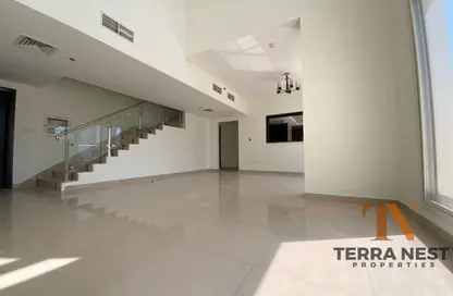 دوبلكس - 2 غرف نوم - 3 حمامات للايجار في بناية رويال جي في سي - الضاحية 10 - قرية الجميرا سركل - دبي