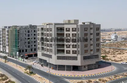 Apartment - 3 Bedrooms - 5 Bathrooms for rent in Tilal City - Sharjah