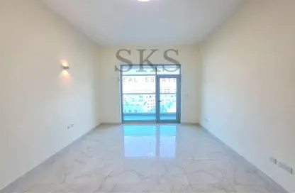 شقة - 2 غرف نوم - 3 حمامات للايجار في مبنى سانرايز - البرشاء 1 - البرشاء - دبي
