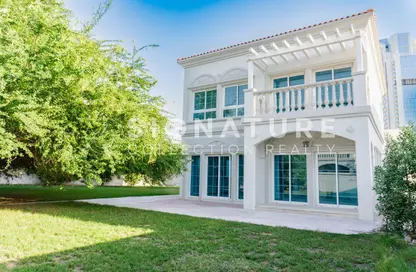 Villa - 2 Bedrooms - 3 Bathrooms for rent in Jumeirah Village Triangle - Dubai