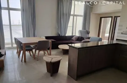 شقة - 2 غرف نوم - 3 حمامات للبيع في عزيزي بلازا - الفرجان - دبي