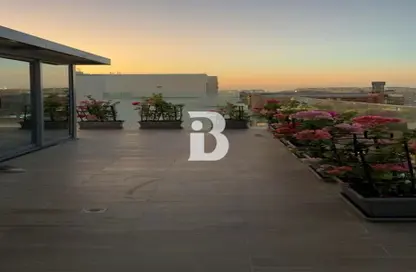 Apartment - 3 Bedrooms - 4 Bathrooms for rent in Oasis 2 - Oasis Residences - Masdar City - Abu Dhabi