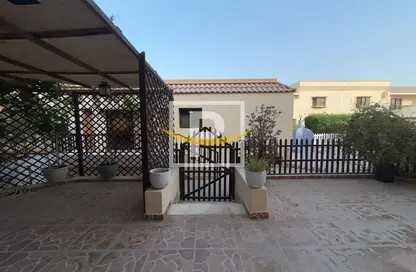 Villa - 4 Bedrooms - 6 Bathrooms for rent in Jumeirah 3 Villas - Jumeirah 3 - Jumeirah - Dubai